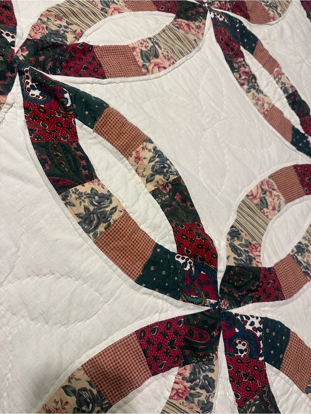 Vintage double wedding ring king size quilt